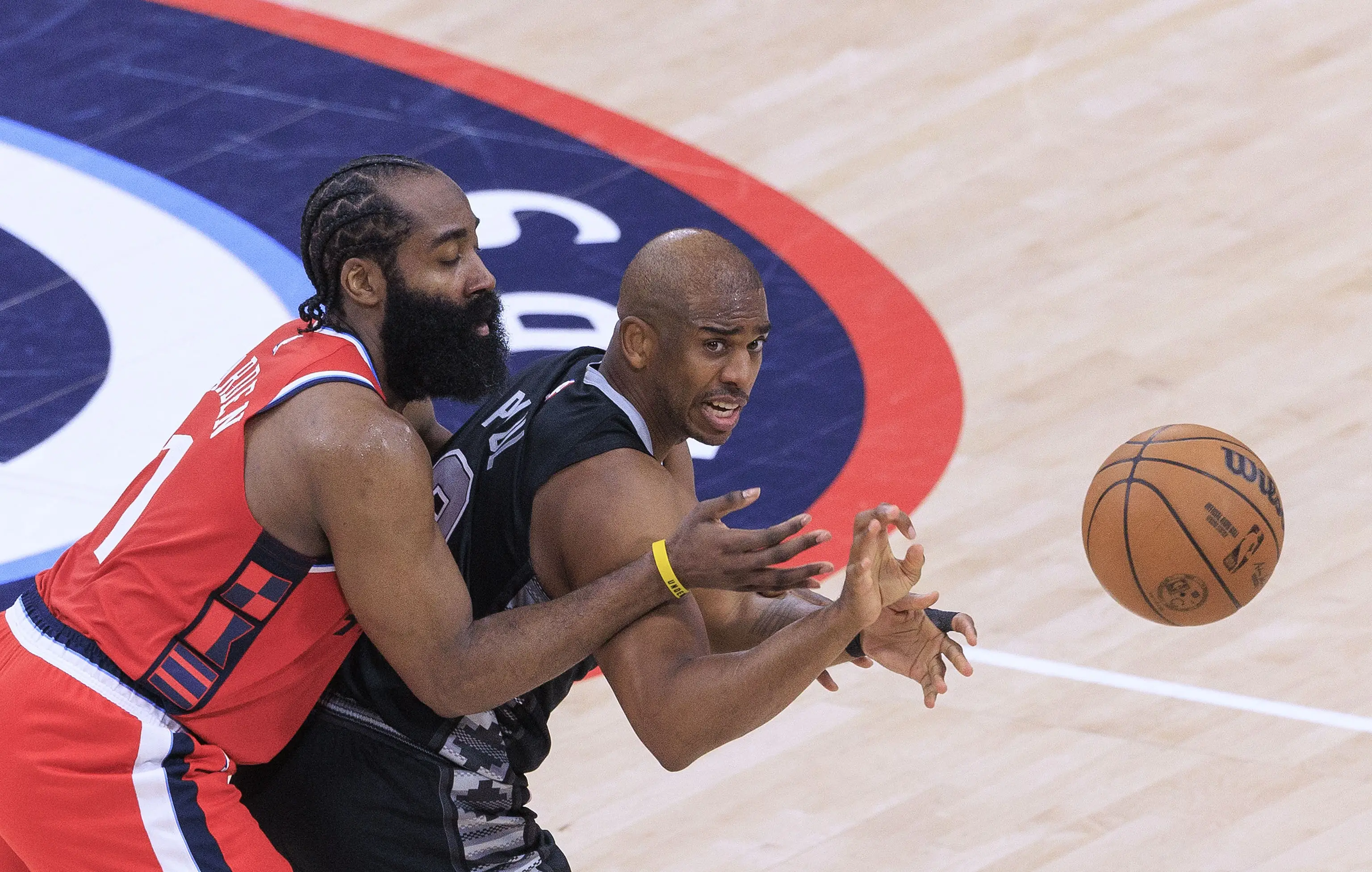 哈登的 “火箭记忆” 在快船复苏